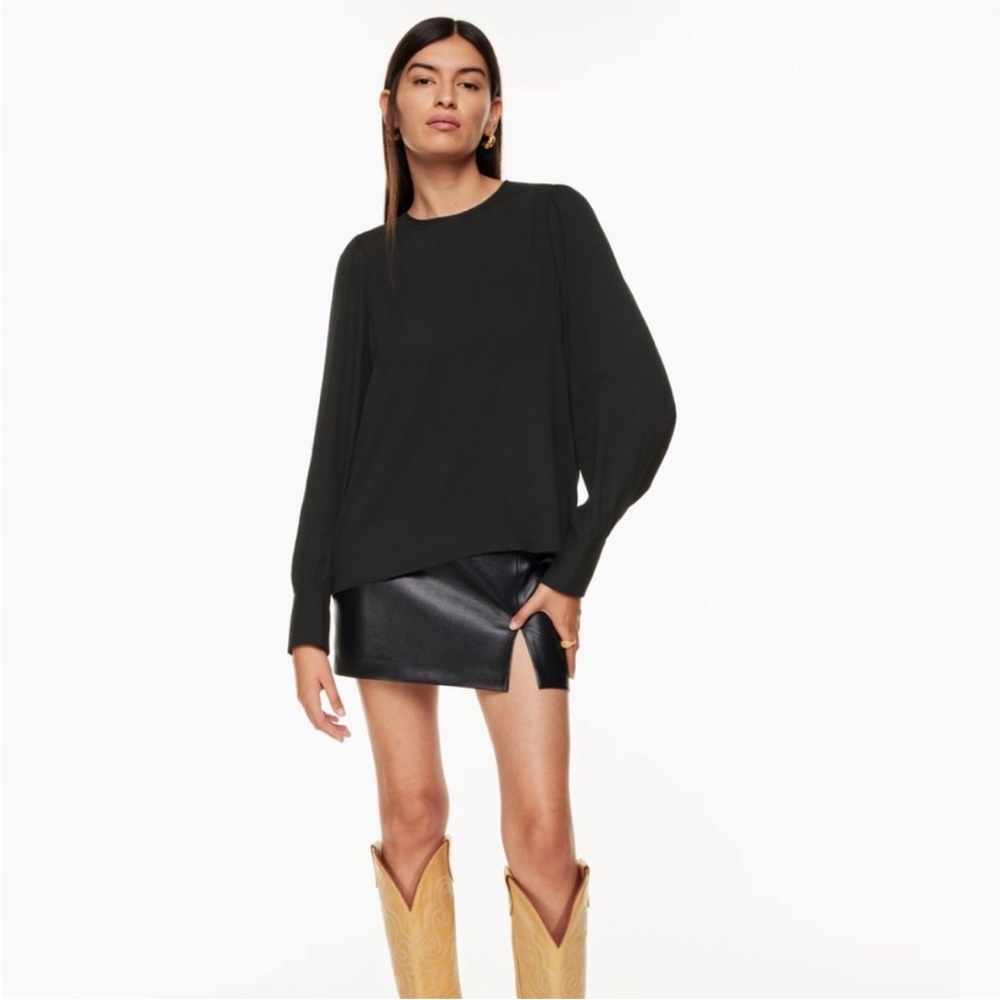Wilfred Aritzia Clarissa Blouse Minimalist Long Sleeve Keyhole Black Small NWT